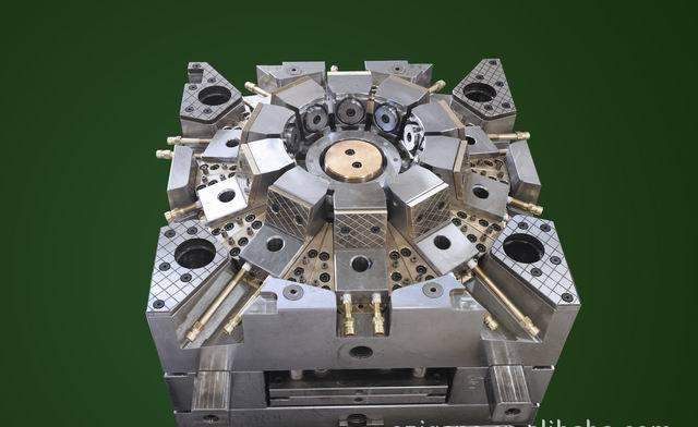 今天我們來說說臺(tái)翰模具深孔鉆加工怎么樣?