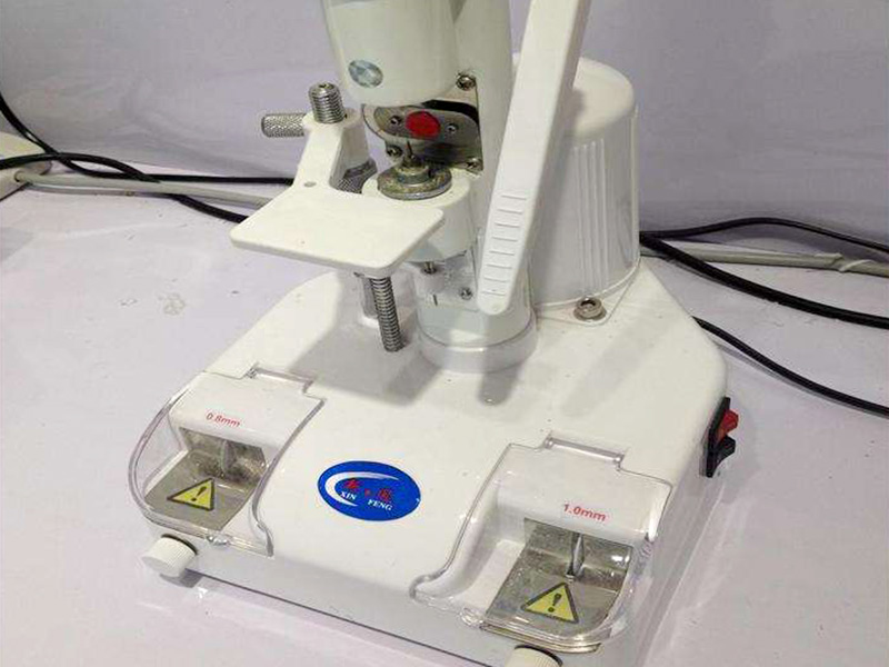鏡片鉆孔機(jī)怎么用？具體流程分享！